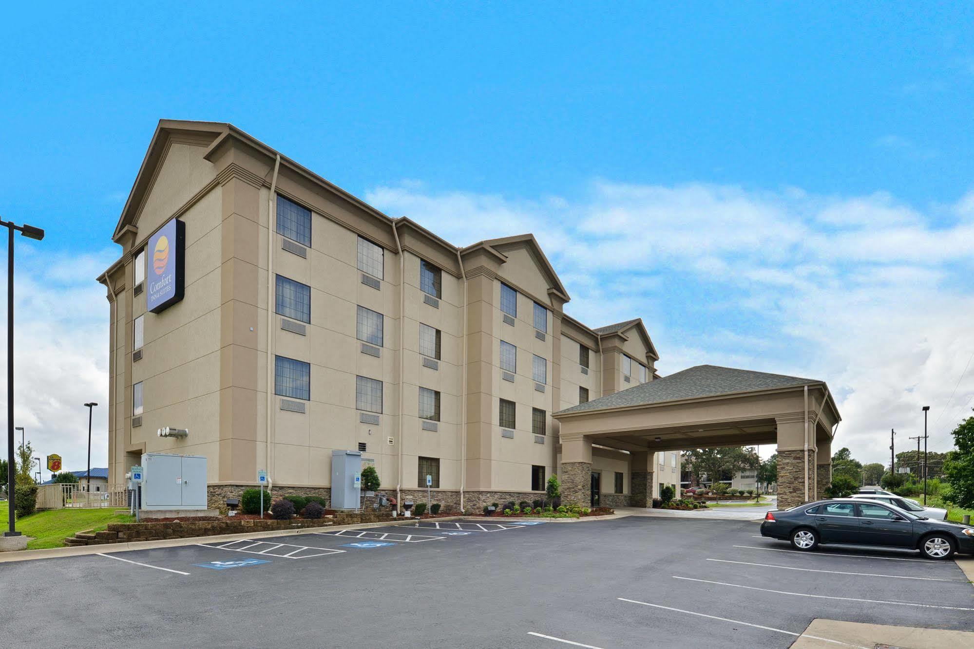 Comfort Inn & Suites North Little Rock Mccain Mall Eksteriør billede